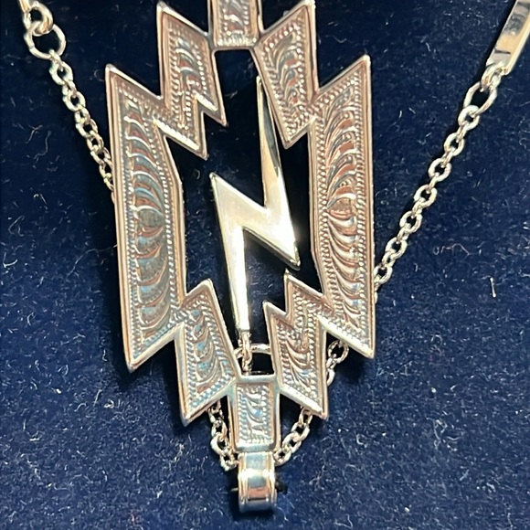 Montana Silversmiths Thunder Cloud Necklace - Picture 8 of 14